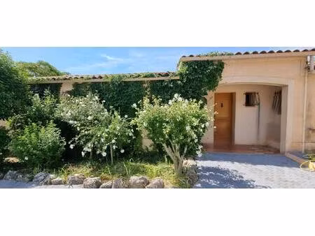 grande villa de plain pied t5 sur 1400 m² de terrain piscinable