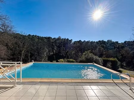 maison  bagnols en forêt - 4 chambres  piscine et garages !