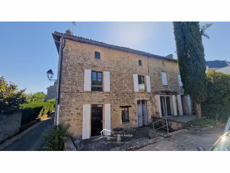 achat immeuble 230m² lusignan 86600