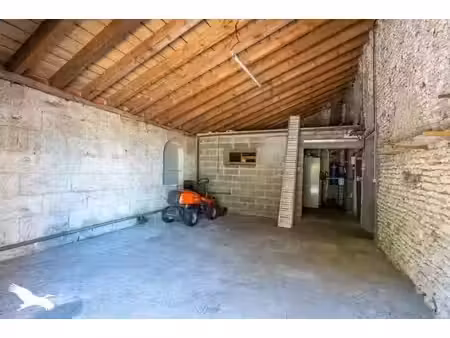 vente maison 4 pièces 107 m² à saint-dizant-du-gua (17240)  143 640 €