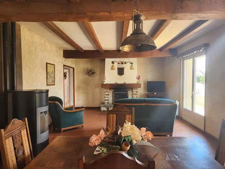 vente maison 6 pièces 157 m² à la chapelle-saint-sauveur (44370)  183 750 €