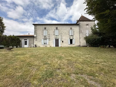 achat maison 5 pièces 220m² st quentin de chalais 16210
