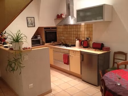 maison de ville t3 en triplex avec terrasse et grand garage – centre de grabels (34790)