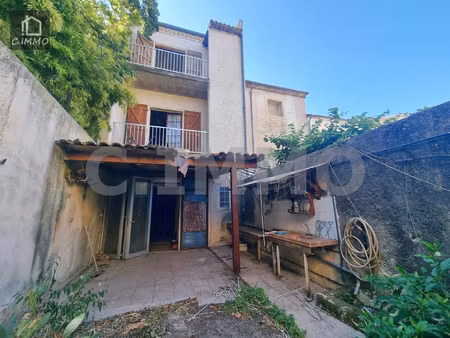 maison de village r+2 de 187 m2 avec cour