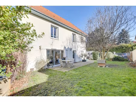 maison avec jardin  terrasse et studio indépendant