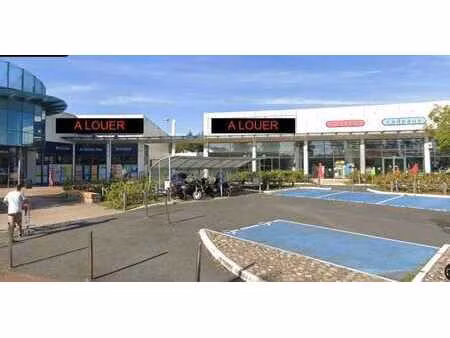 location commerce macon 71000 387m² à 963m²
