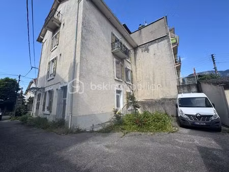 immeuble mixte de 300 m² à aix-les-bains