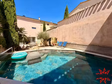 coup de coeur pour cette maison de caractè re avec piscine et garage