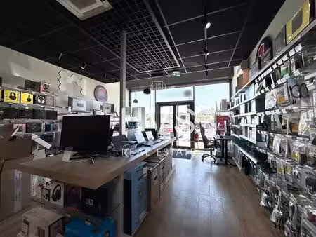 location local commercial 150m² aix en provence 90ème