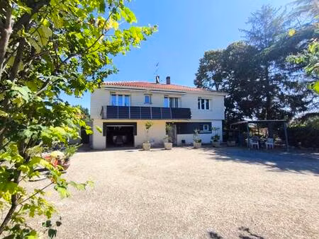 vente maison 6 pièces 183 m² montguyon (17270)