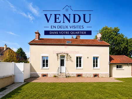 élégante maison avec jardin paysagerdans le quartier bizy  au calme et à deux pas de la ga