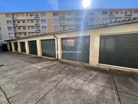 location garage à millau