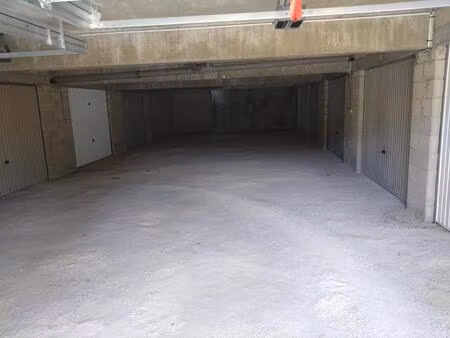location parking sance 71000