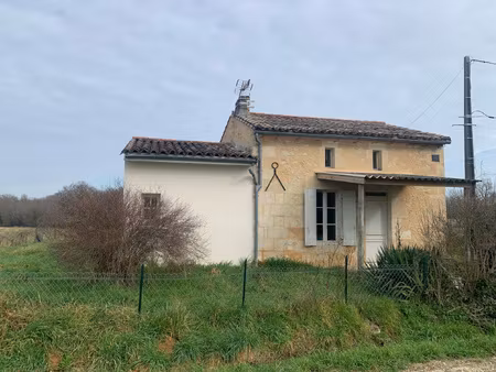 maison en pierre de 84 m2 avec grand jardin