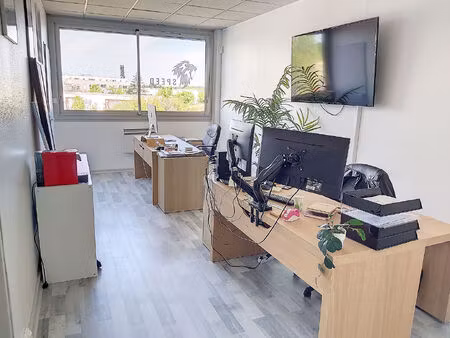 villenave d'ornon (rocade sortie 18) : bureau individuel 54 m²