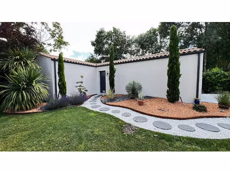 vente maison 1 pièce  62.00m²  médis