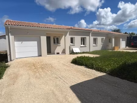 vente maison 4 pièces 87 m² à etaules (17750)  305 050 €