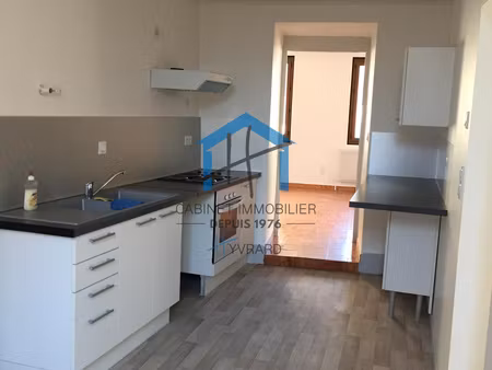 loue maison de ville de 95m2 avec garage et balcons