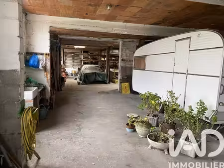 vente garage 151 m²