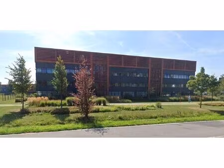 location local professionnel 1 148m²