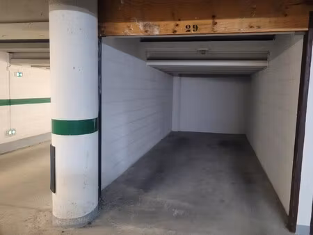 location parking arras 62000