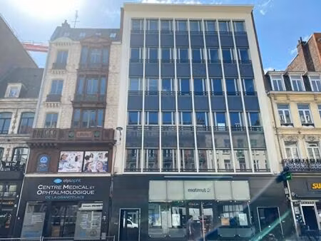 location local professionnel 450m²