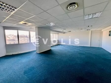 location bureaux 183 m² à 659 m²