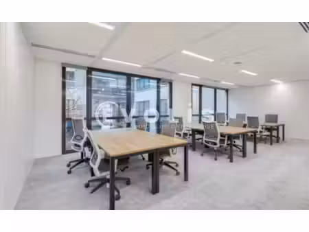 location bureaux 682 m²
