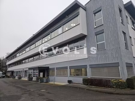 location bureaux 156 m² à 973 m²