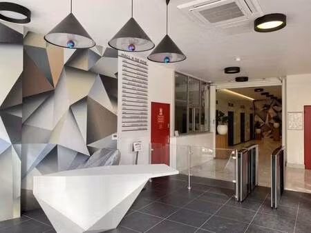 location bureaux 3 586 m²