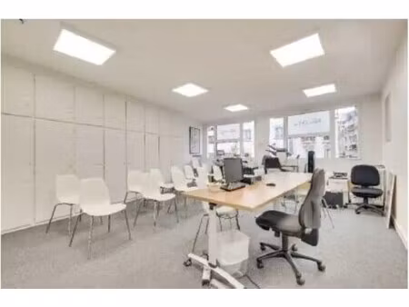location bureaux 197 m²