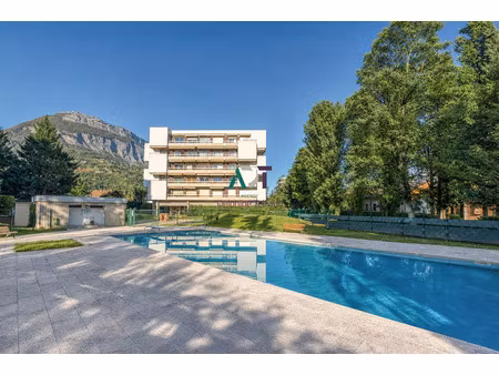 vente appartement 2 pièces 80m2 meylan 38240 - 265000 € - surface privée