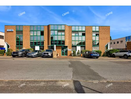 achat local professionnel 1 084m²