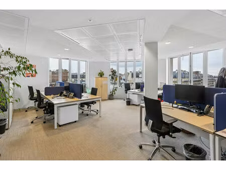 location local professionnel 522m²