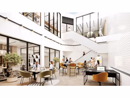 location local professionnel 570m²