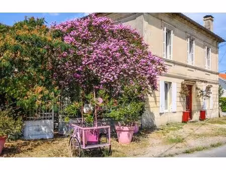 prestigieux immeuble de rapport en vente à saint-andré-de-cubzac  france