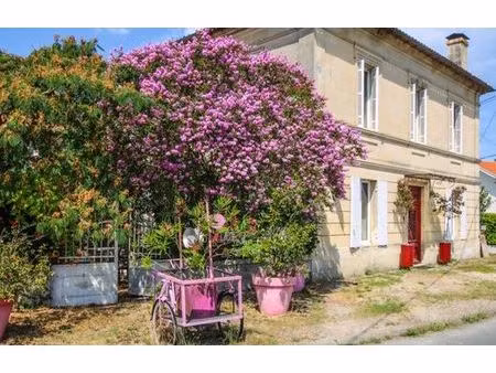 prestigieux immeuble de rapport en vente à saint-andré-de-cubzac  nouvelle-aquitaine