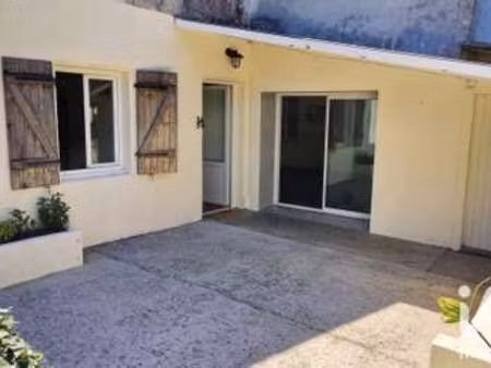 vente maison à castets-en-dorthe (33210) : à vendre / 119m² castets-en-dorthe