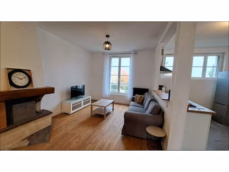 location appartement 3 pièces  72.60m²  saumur