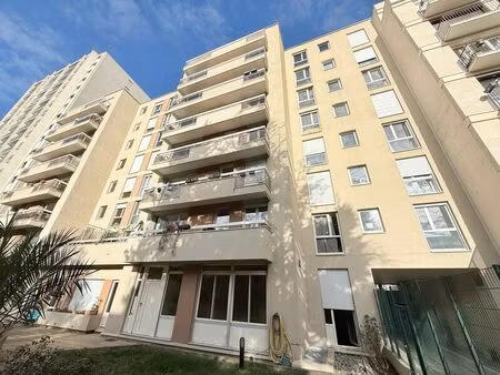 location bureaux 138 m²