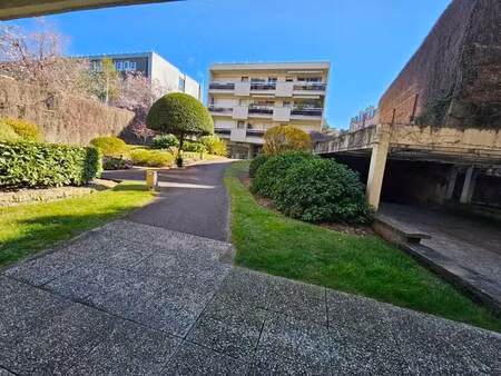 location bureaux 50 m²