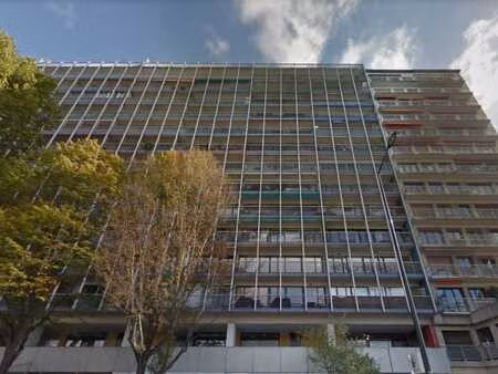 location bureaux 70 m²