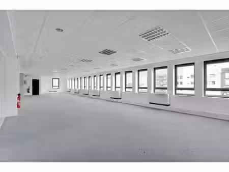 location bureaux 239m²
