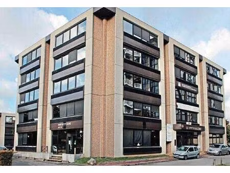 location bureaux 738 m²