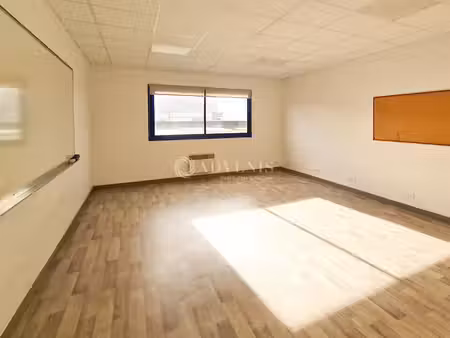 location bureaux saint-brieuc 22000 210m² à 480m²