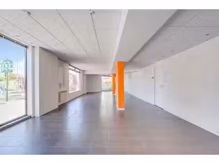 vente commerce 123m²