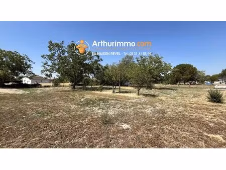 terrain constructible de 1874 m² à revel