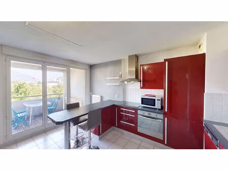 appartement t2/t3 de 47 m2 avec terrasse à saint martin d'hères