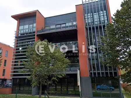 location bureaux 243 m² à 2 276 m²
