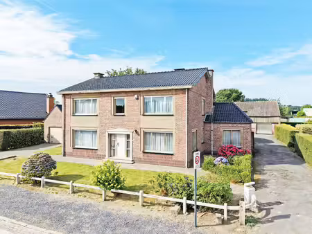 huis te koop in sint-lievens-houtem met 4 slaapkamers